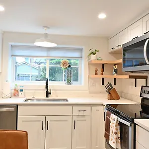 Modern And Warm House Holiday home
